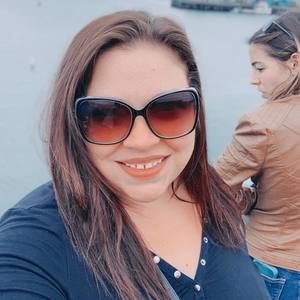 Meet your Posher, Leslie